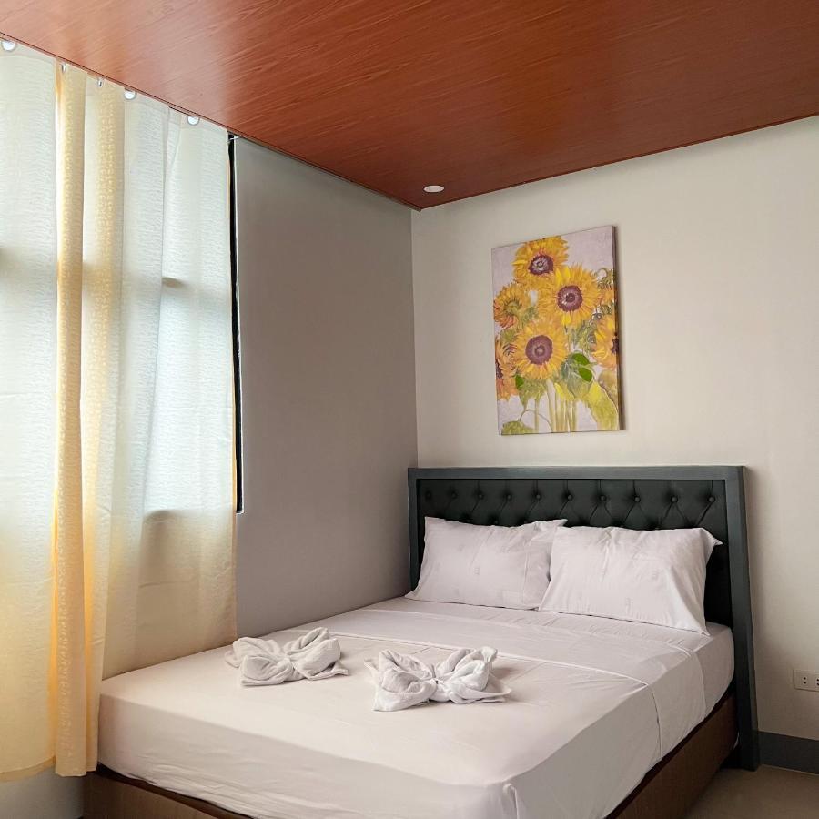 Icon Venue And Suites General Santos City Eksteriør billede